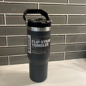 Stanley IceFlow Flip Straw Tumbler - Charcoal 30 oz